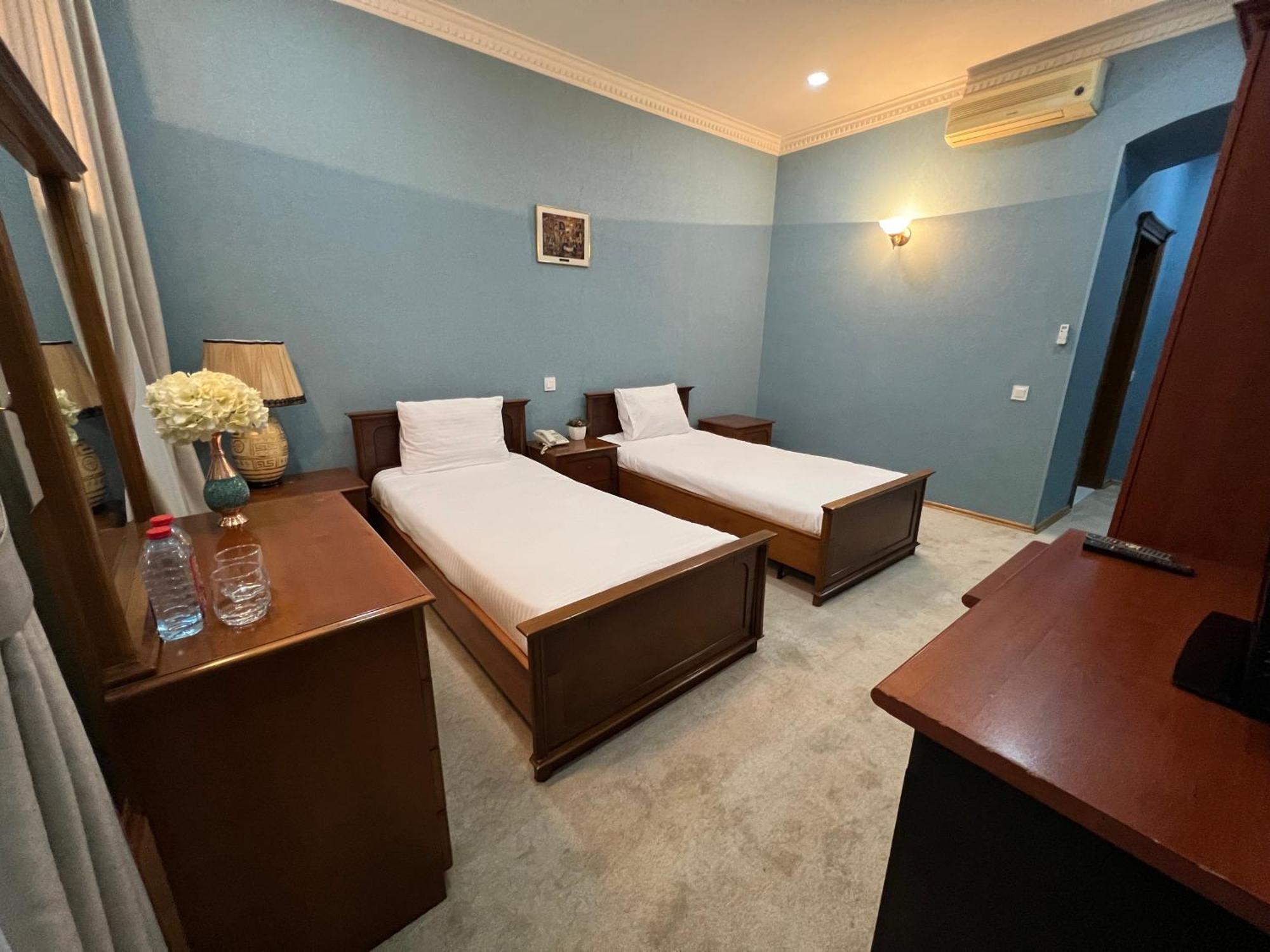Swan Hotel Баку Екстериор снимка