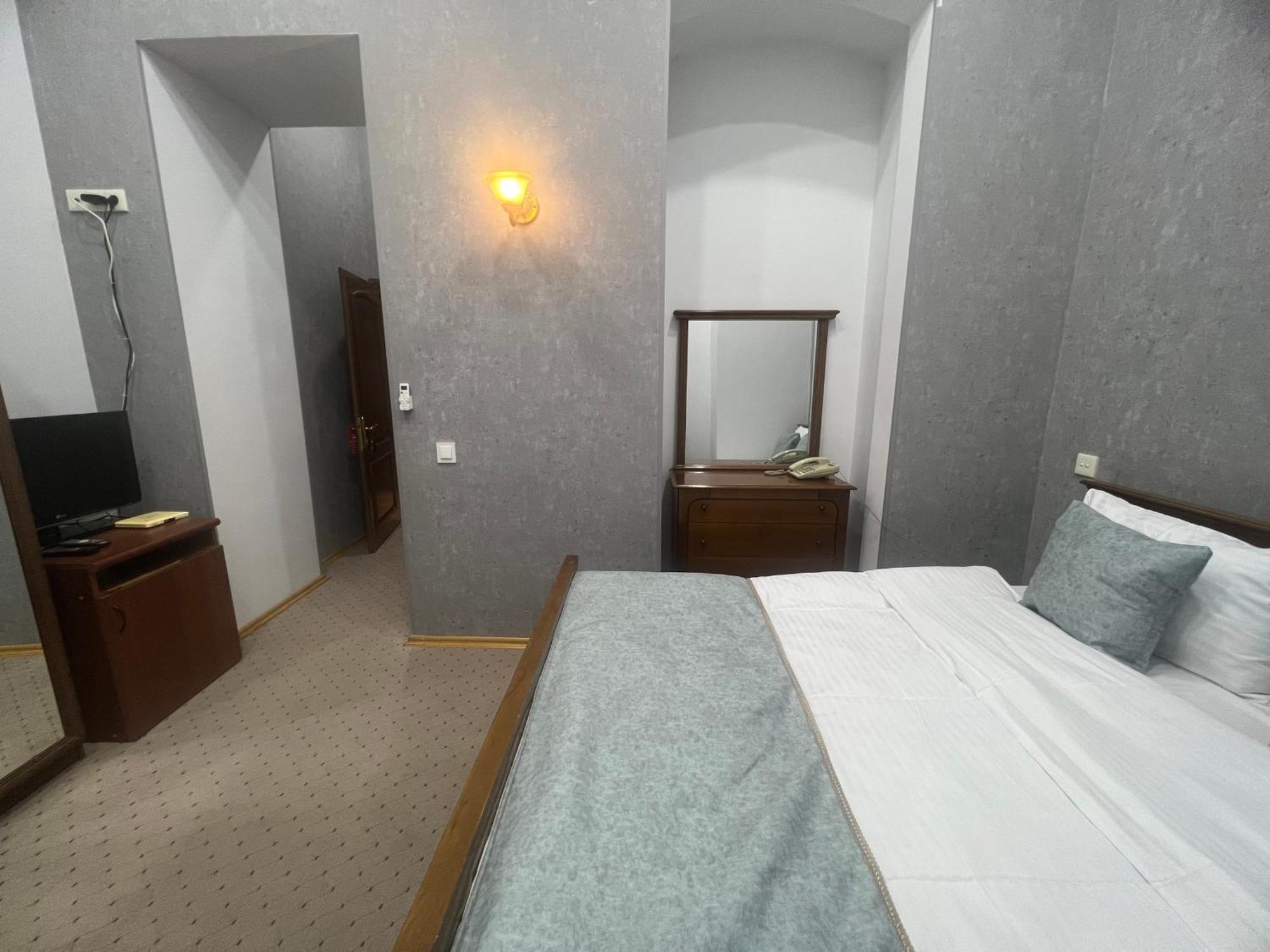 Swan Hotel Баку Екстериор снимка