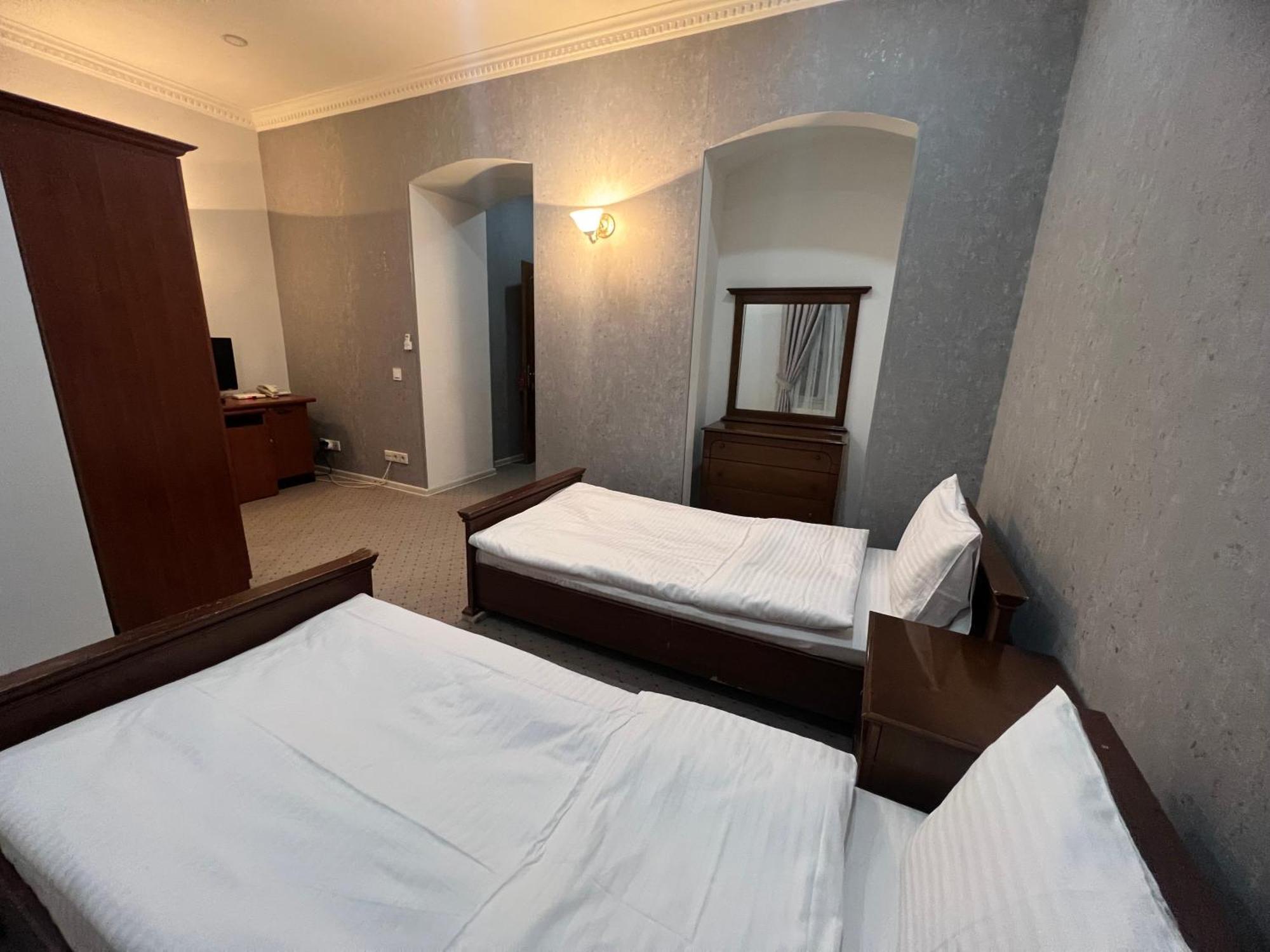 Swan Hotel Баку Екстериор снимка