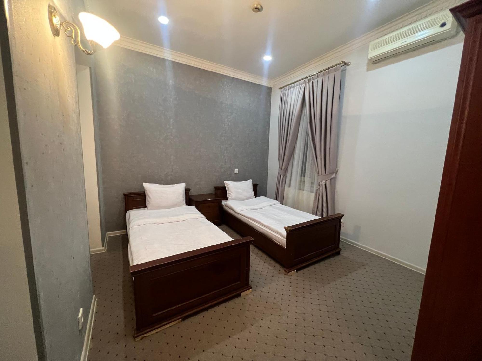 Swan Hotel Баку Екстериор снимка